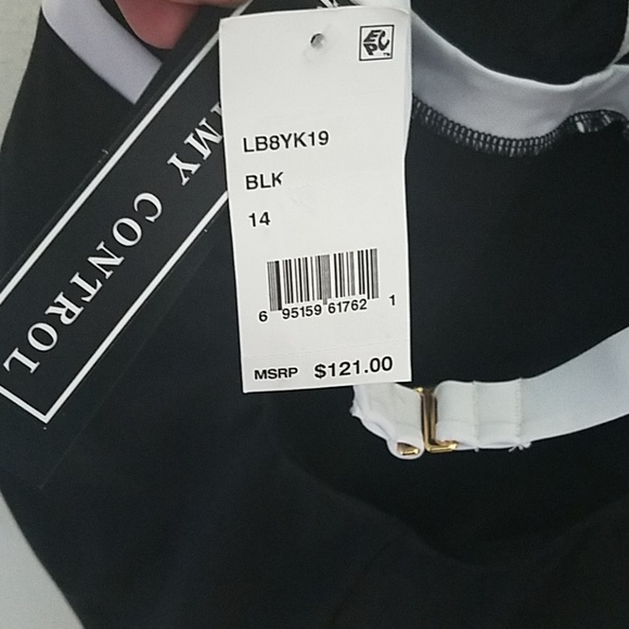 🆕 La Blanca Plus Modern Muse Plunge One Piece - Picture 6 of 7